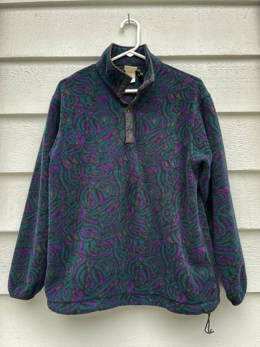 L.L. Bean Vintage Fleece Pullover, Women’s Large, Black/Teal/Purple/Gray Print